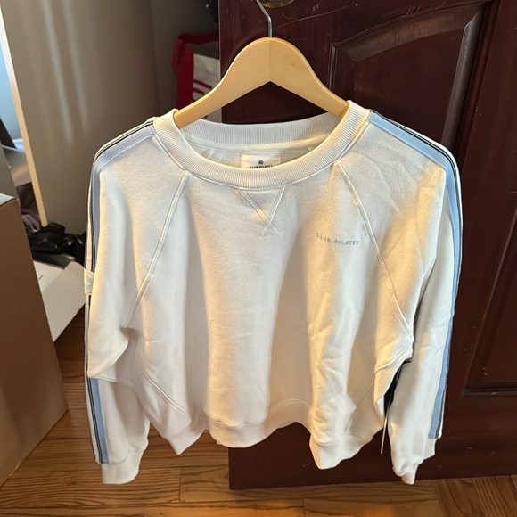 Club Pilates Cozy Side Striped Sweatshirt NWT - Picture 1 of 6